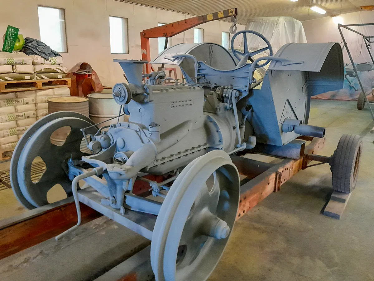 vanha traktori Fordson